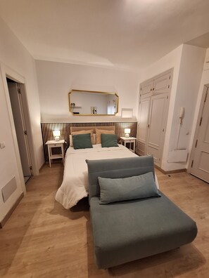 1 bedroom, iron/ironing board, WiFi, bed sheets