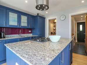 Dishwasher, cookware/dishes/utensils