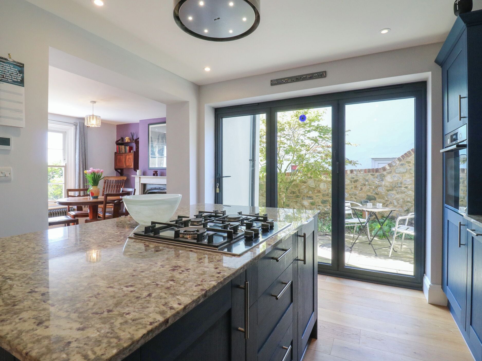 Dishwasher, cookware/dishes/utensils