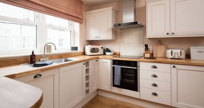 Wall Cottage in Coldstream, Scottish Borders - sleeping 4 guests in 2 bedrooms