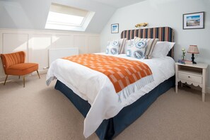 2 bedrooms, iron/ironing board, Internet, bed sheets