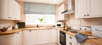 Windy Cottage in Coldstream, Scottish Borders - sleeping 4 guests in 2 bedrooms