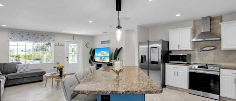 Oven, stovetop, coffee/tea maker, cookware/dishes/utensils