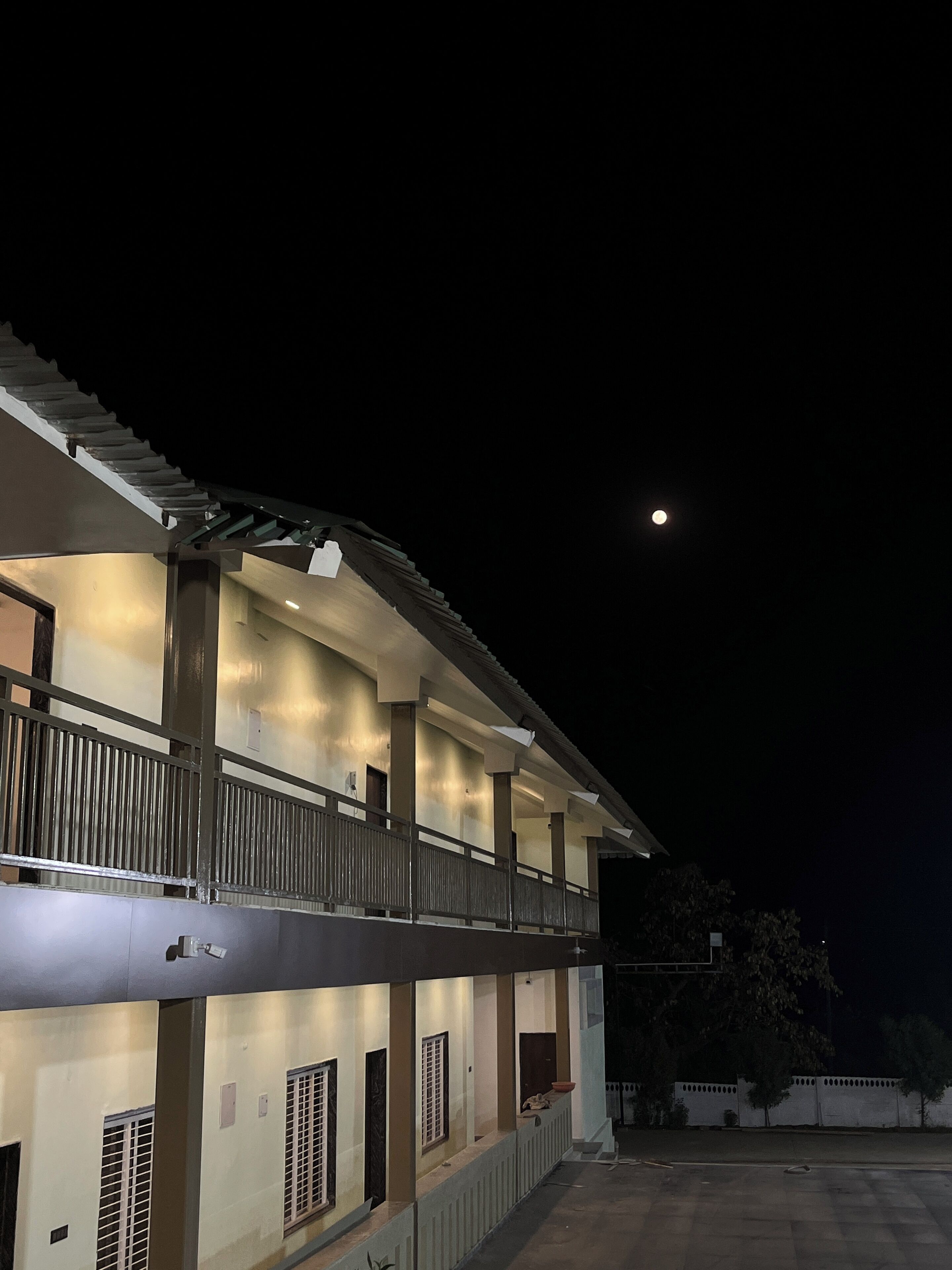 高级开间套房, 1 张特大床, 阳台, 山景 | 阳台景观