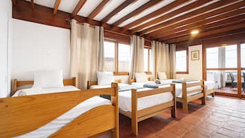Classic Quadruple Room, Sea View | WiFi (free)