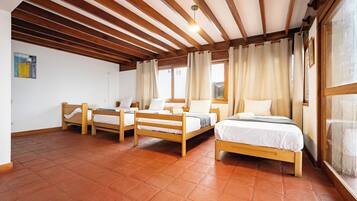 Classic Quadruple Room, Sea View | WiFi (free)