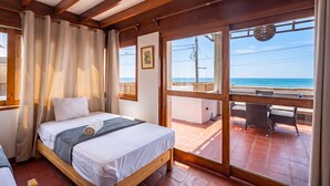Classic Quadruple Room, Sea View | WiFi (free), bed sheets - El Templo Surf House (Punta Hermosa)