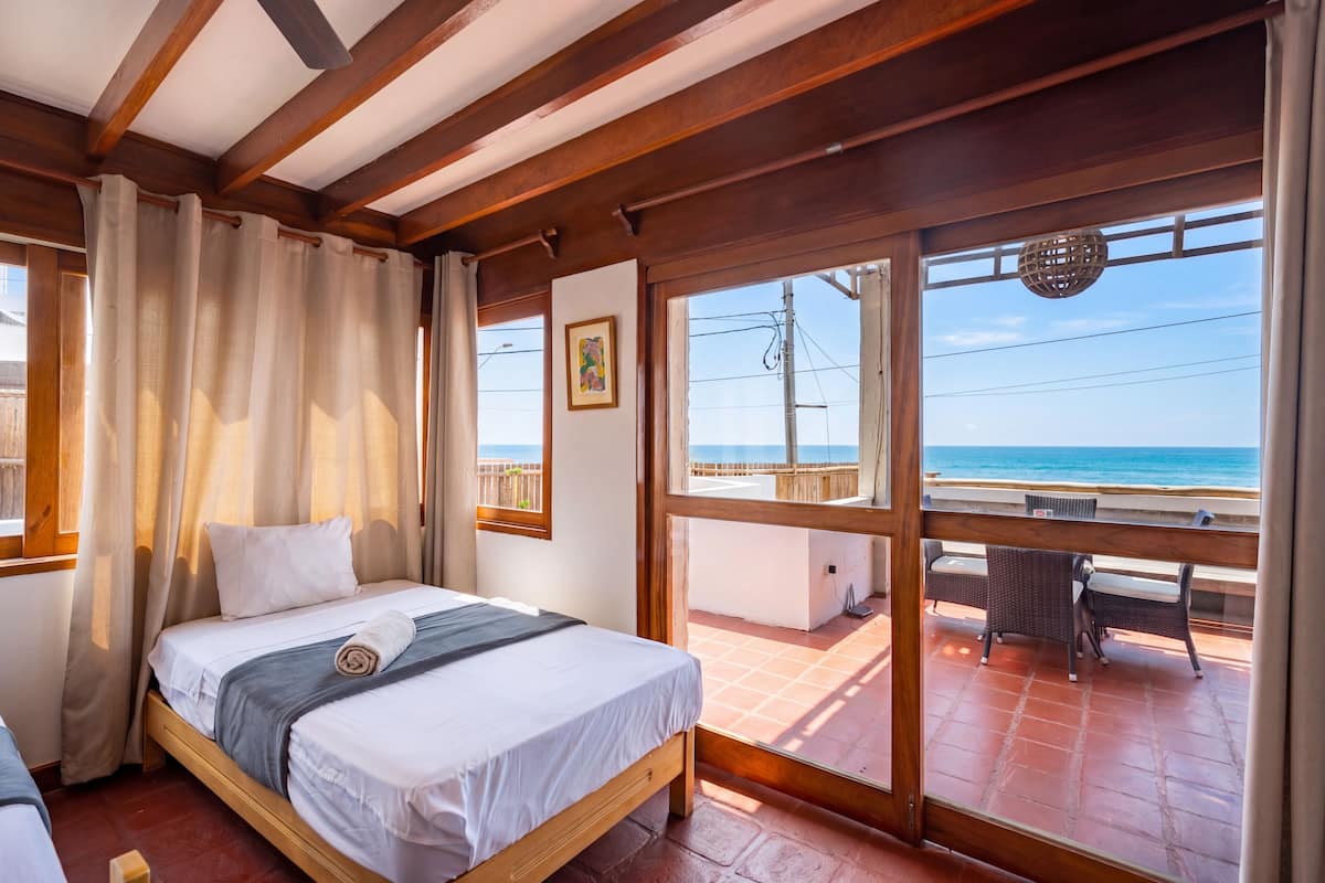 Classic Quadruple Room, Sea View | WiFi (free), bed sheets
