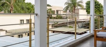 106 - Consulate USA *Parking* Prague Apts 3 pax