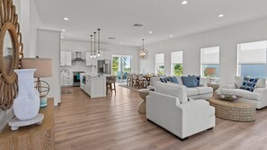 Unclassified image, 4 of 50, button