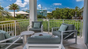 Unclassified image, 3 of 50, button