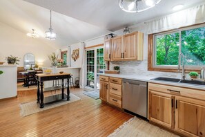 Microwave, oven, stovetop, dishwasher