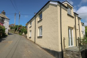 Exterior - Hilldene (Tintagel)