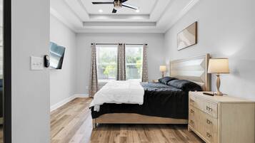 3 bedrooms, iron/ironing board, WiFi, bed sheets