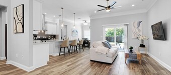 Central Avenues Central Cozy 3BR@ Water