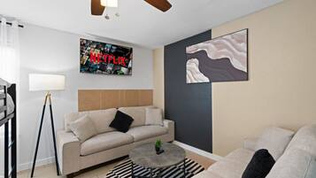 Fernseher, Stereoanlage