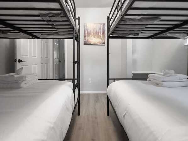 8 bedrooms, desk, iron/ironing board, WiFi