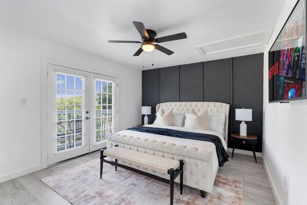 6 bedrooms, desk, iron/ironing board, WiFi