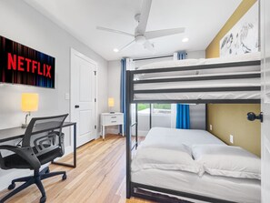 4 chambres, bureau, fer et planche à repasser, Wi-Fi