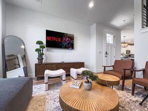 Fernseher, Stereoanlage