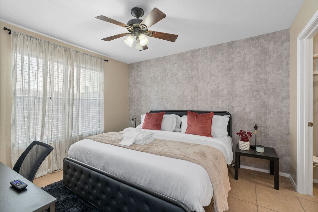1 bedroom, desk, iron/ironing board, WiFi