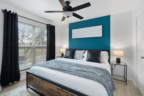 1 bedroom, desk, iron/ironing board, WiFi