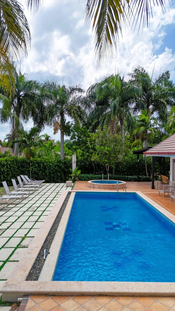 Pool