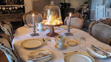 Desayuno continental gratuito y diario