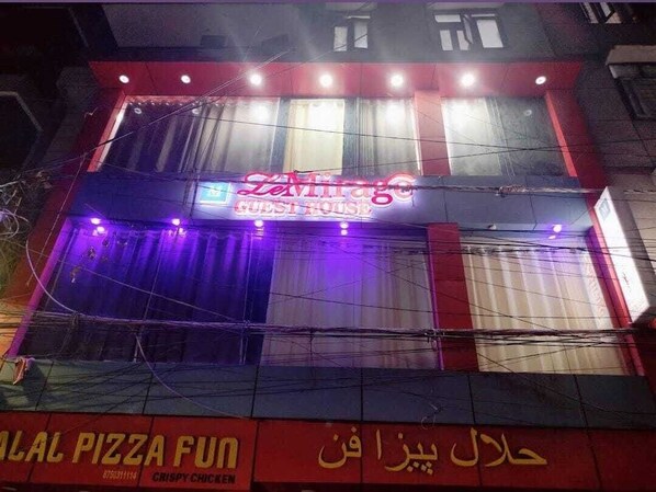 Fachada de la propiedad