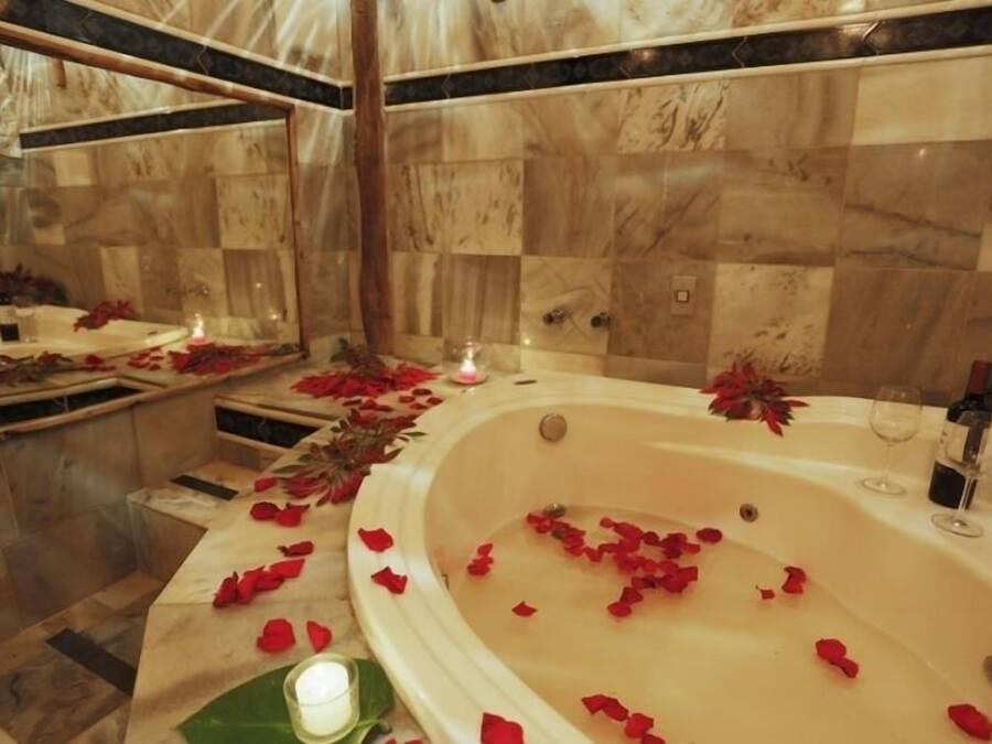 Tab spa persendirian