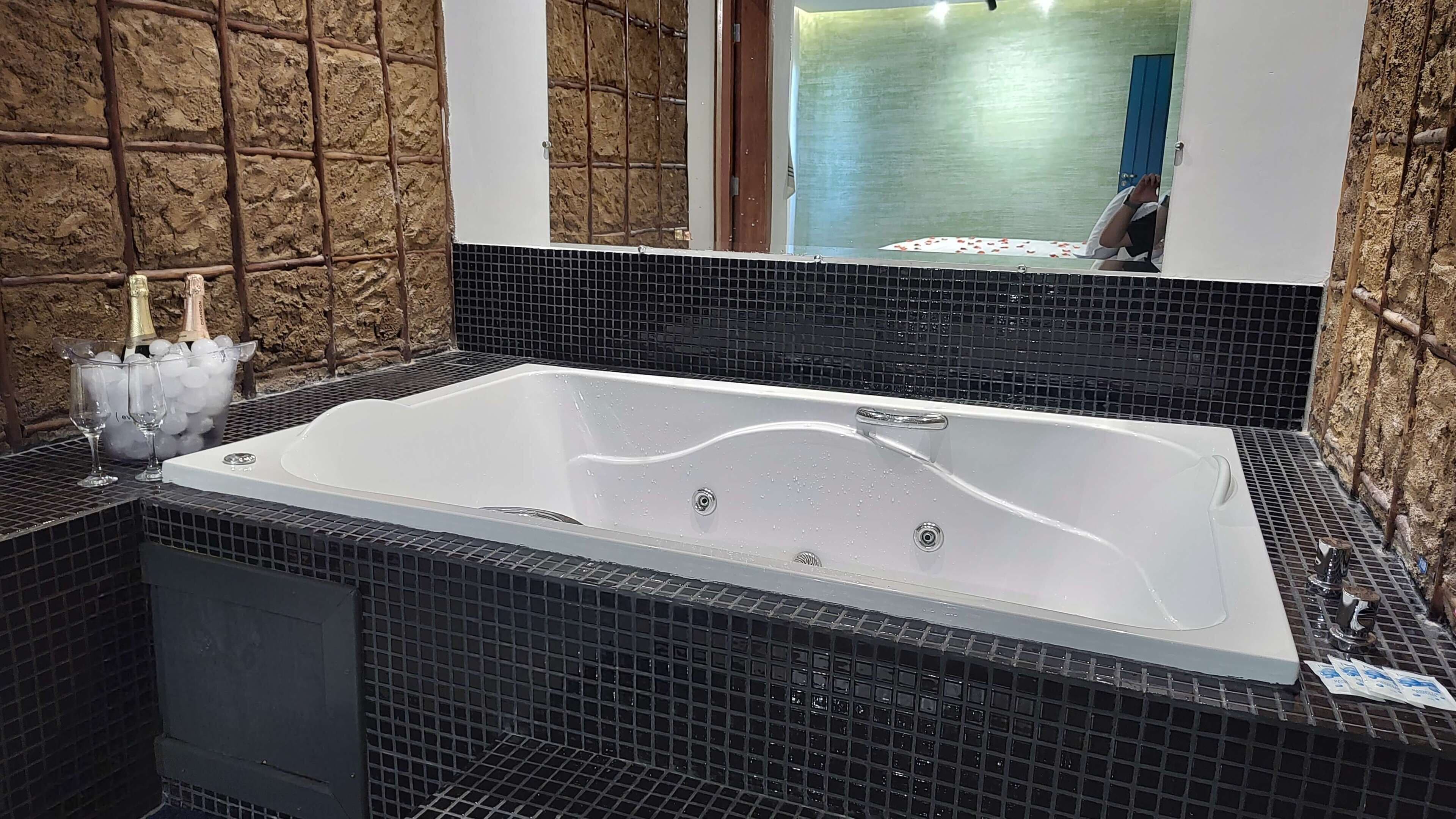 Tab spa persendirian
