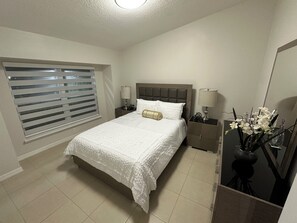 3 bedrooms, iron/ironing board, WiFi, bed sheets