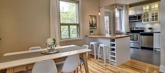 Chic 2BD Condo ★ 10/10 Walkscore ★ Free Parking ★ 2 Blocks from Snowden Metro