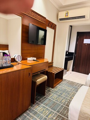 In-room safe, iron/ironing board, free WiFi, bed sheets