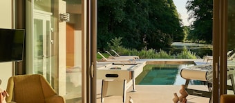 A country house that sleeps 14 guests in 7 bedrooms