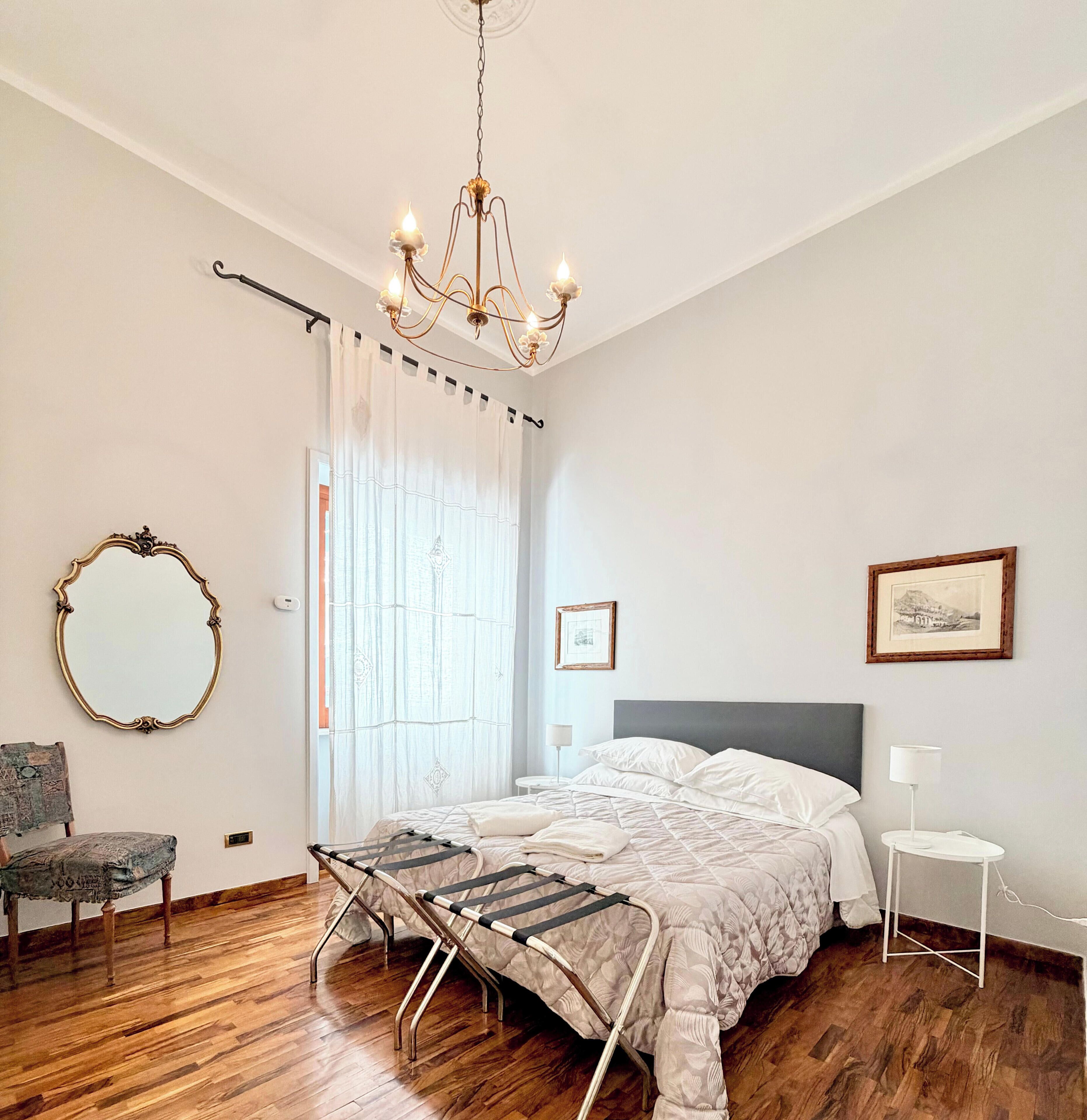 Double Room, Courtyard View | Desk, laptop workspace, free WiFi