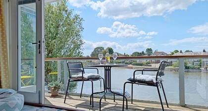 Mill Pond House - Sleeps 8 guests in 4 bedrooms