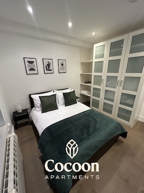 2 bedrooms, iron/ironing board, Internet, bed sheets