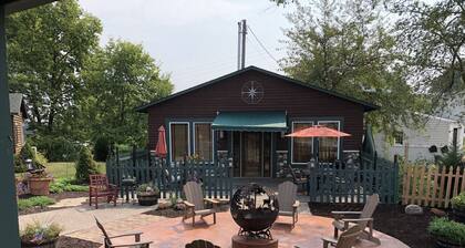 Cabin near Mississippi with Pickleball court - North Star