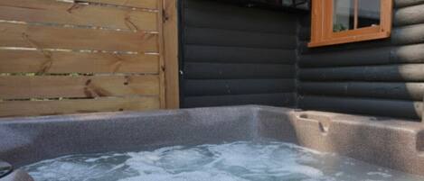 Bain à remous extérieur