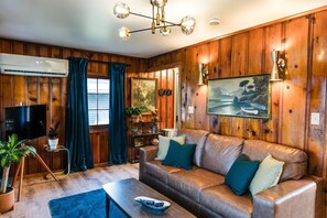 Televisión, chimenea