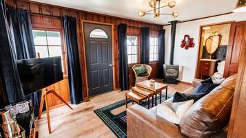 Télévision, cheminée