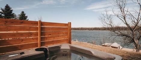 مغطس سبا خارجي