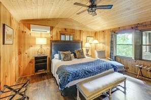 3 bedrooms, iron/ironing board, internet, bed sheets - Hike, Fish & Explore: Family Retreat in Highlands (Highlands)