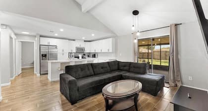 Spacious 5-bedroom house in wonderful Central Beach