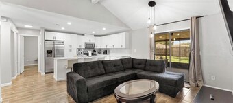Spacious 5-bedroom house in wonderful Central Beach