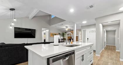 Spacious 5-bedroom house in wonderful Central Beach