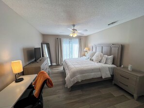 3 bedrooms, desk, free WiFi, bed sheets