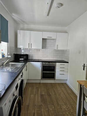 Microwave, oven
