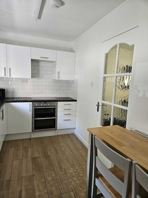 Microwave, oven